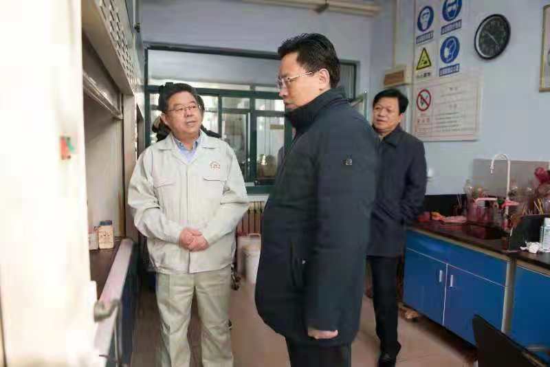 陈飞市长莅临山东精东影业传媒APPV16参观调研