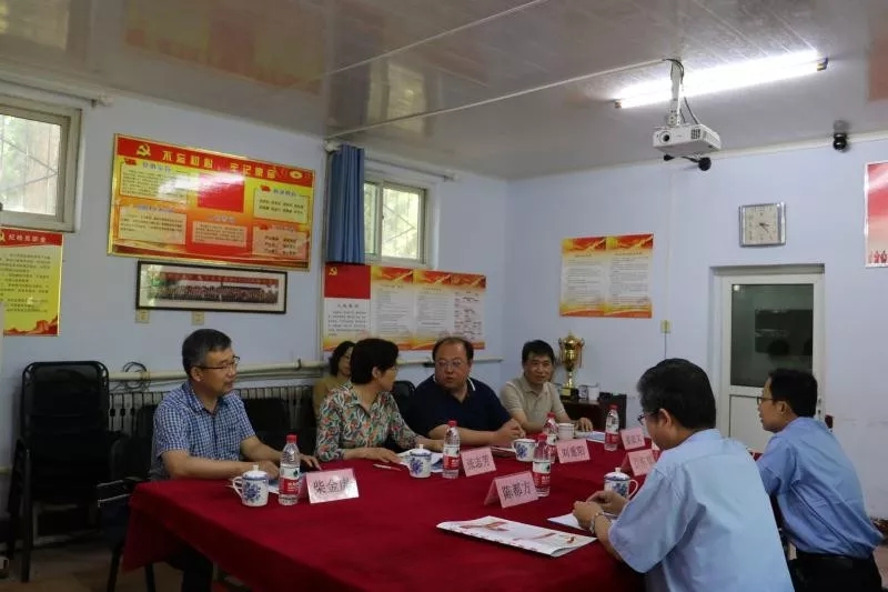 德城区委副书记张志芳莅临精东影业传媒APPV16颜料进行科技调研工作