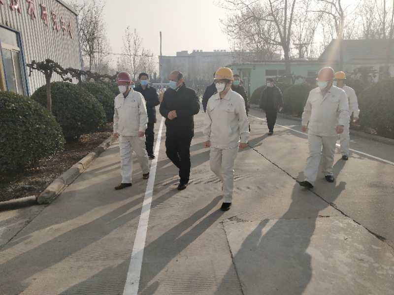 德城区长王洪林莅临精东影业传媒APPV16颜料督导复工复产和疫情防控等工作