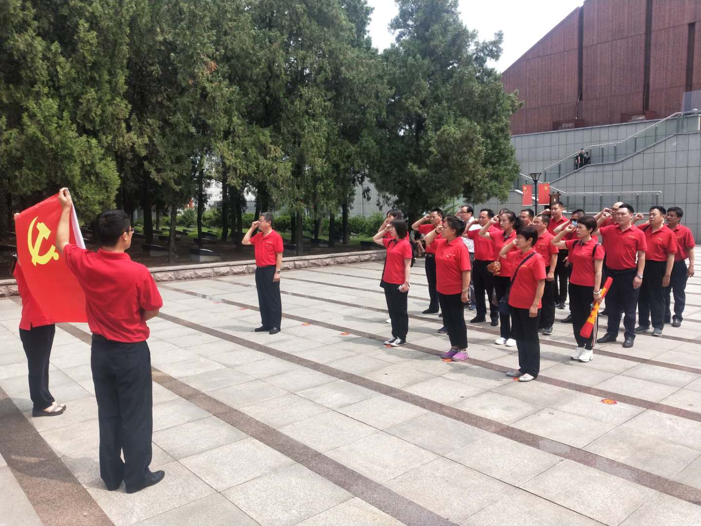 【精东影业传媒APPV16颜料】|走进革命圣地，传承沂蒙精神