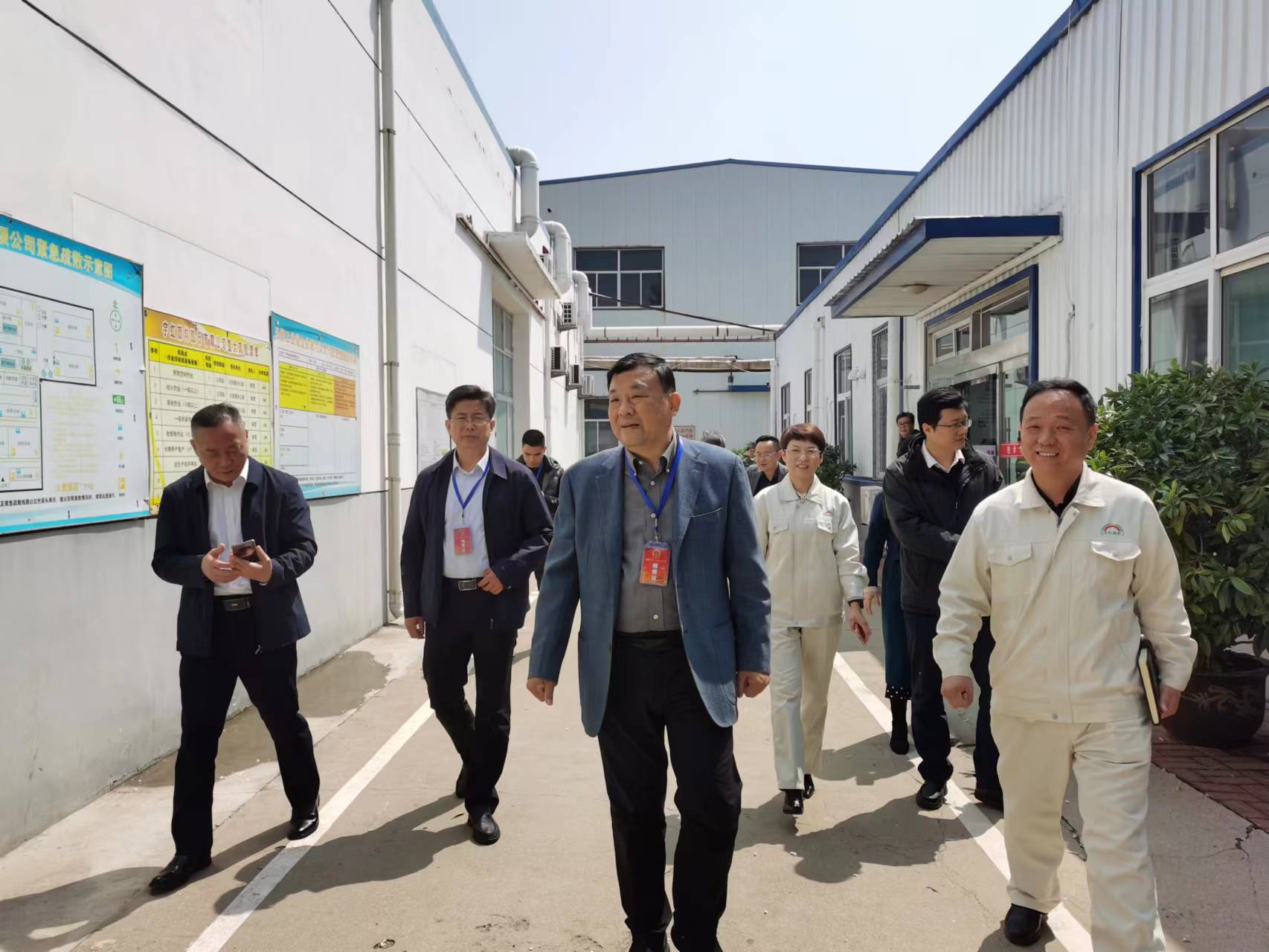 工业经济高质量发展】德城区人大常委调研组深入精东影业传媒APPV16颜料走访调研